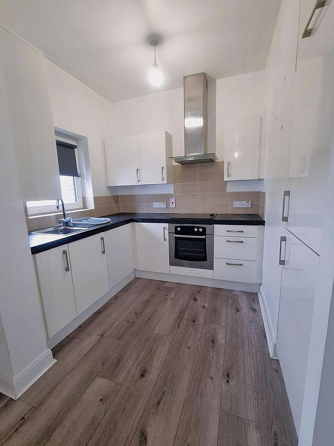 25 Woodbrook Avenue 25 Woodbrook Avenue