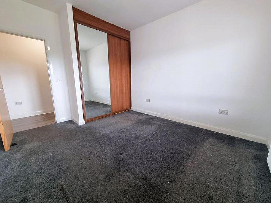 25 Woodbrook Avenue 25 Woodbrook Avenue