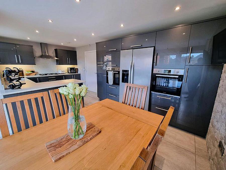 3 Wellington Park Road