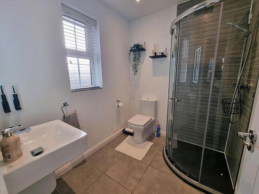 3 Wellington Park Road