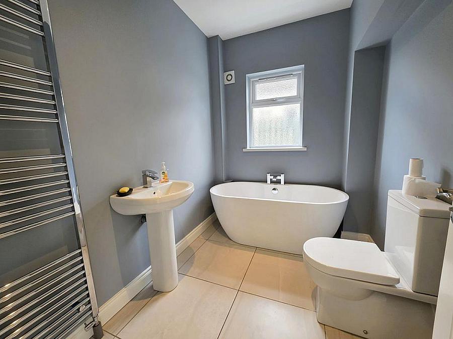 72 Quarterlands Road