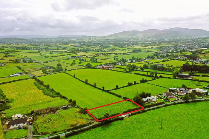 Site 60m North Of 25 Clonlum Road