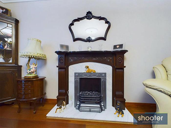 12 Bracken Grove