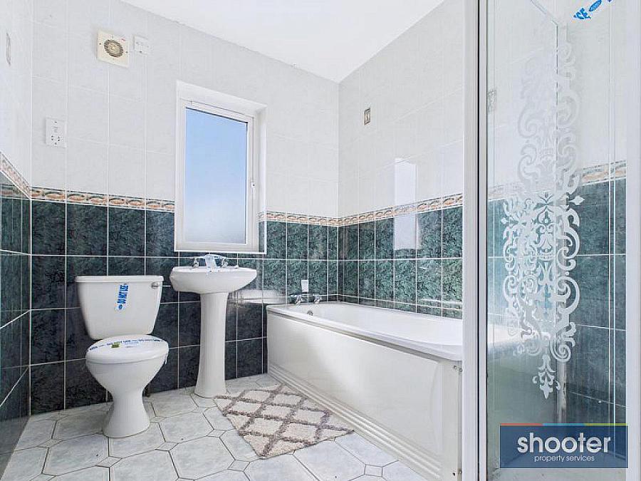 3 Brookview Close