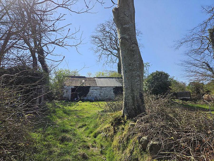 Land & Buildings East Of 11 Billys Road