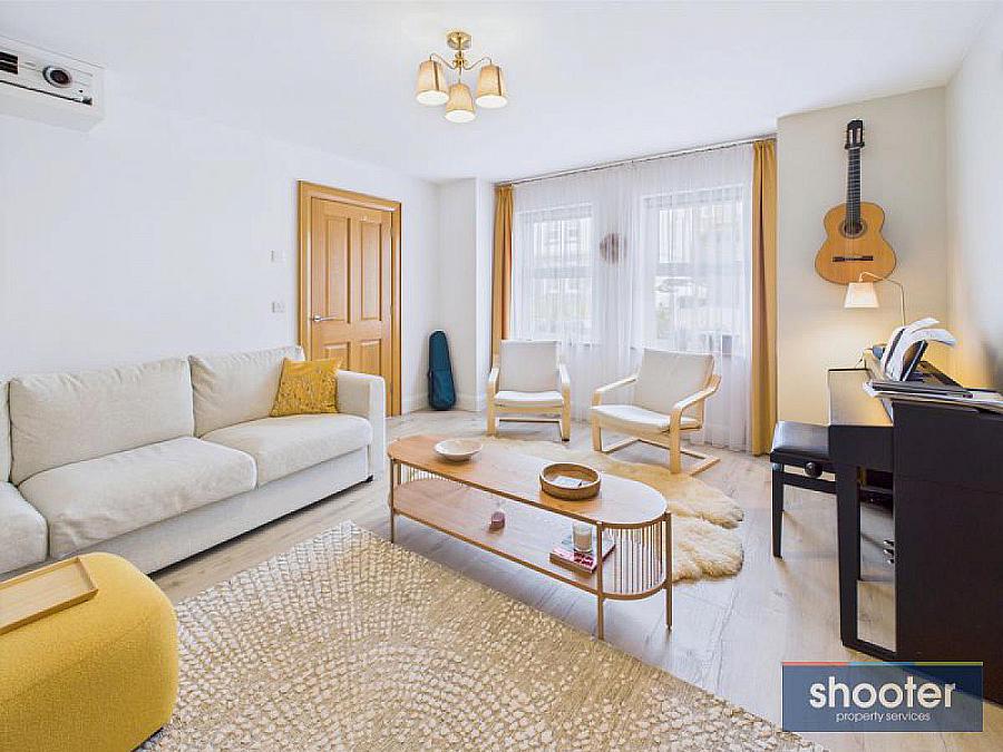 23 Heslips Court 23 Heslips Court