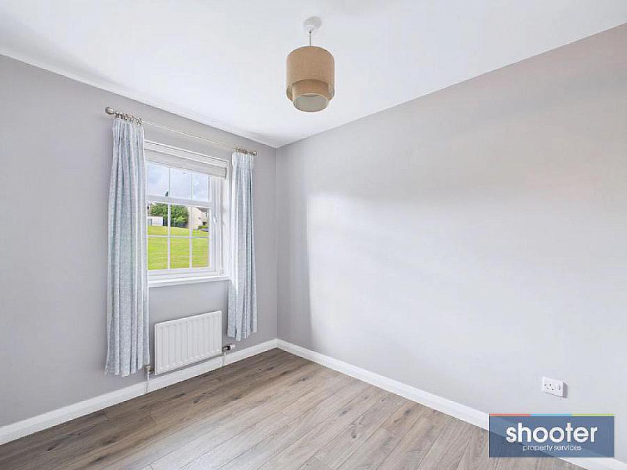 11 Springfarm Heights