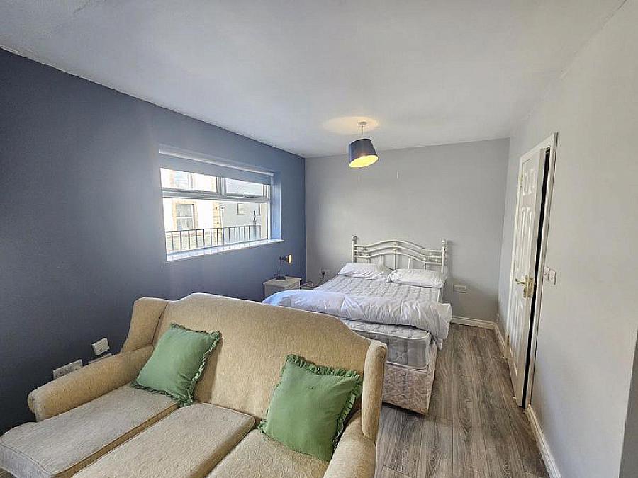 Flat 1 1A Church Square
