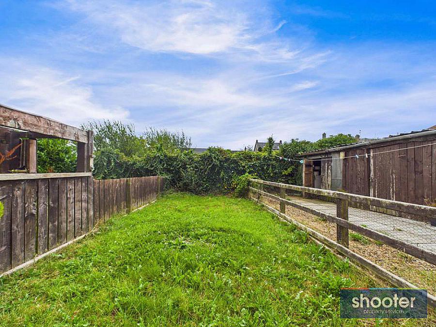 2 Brookview Close