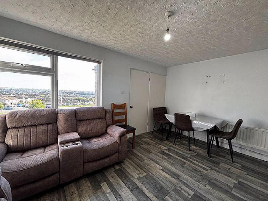 76 Parkhead Crescent