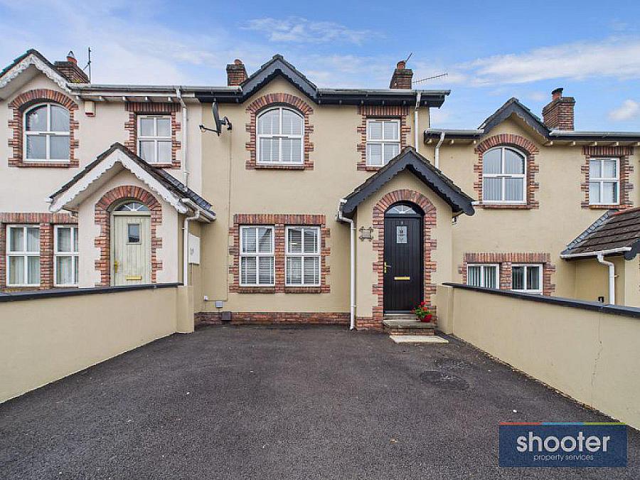 12 Blackthorn Grange