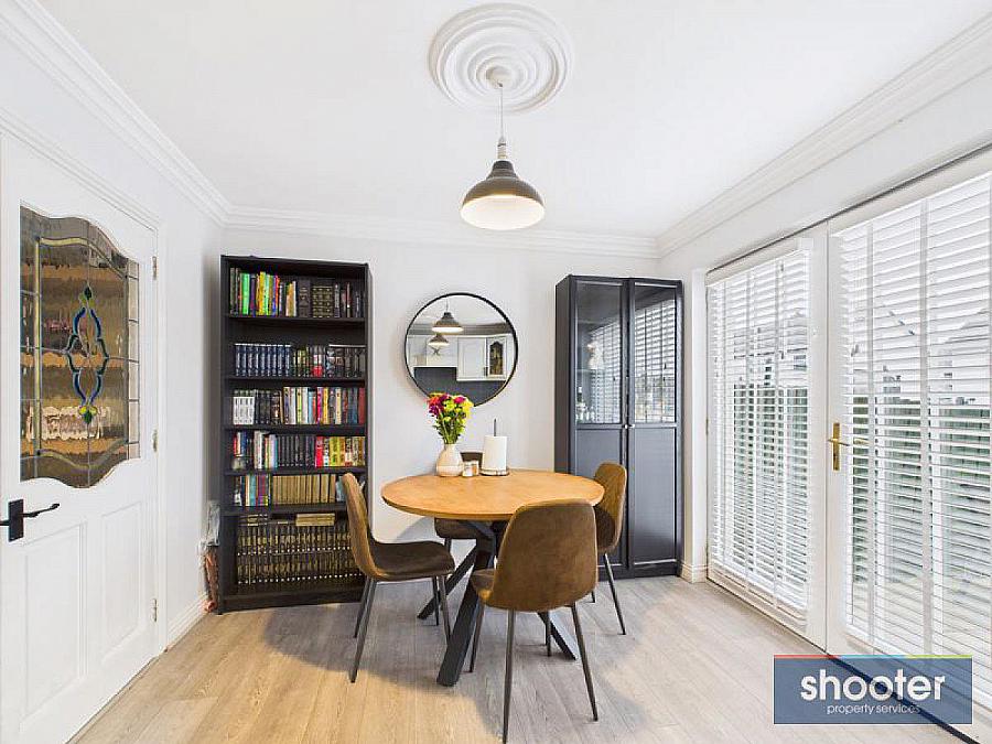 12 Blackthorn Grange
