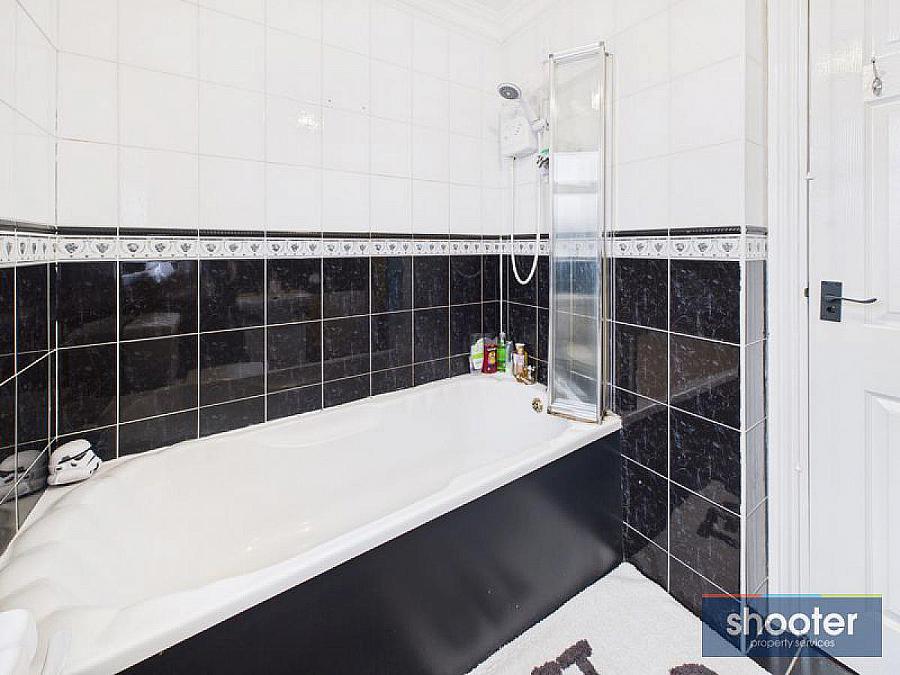 12 Blackthorn Grange