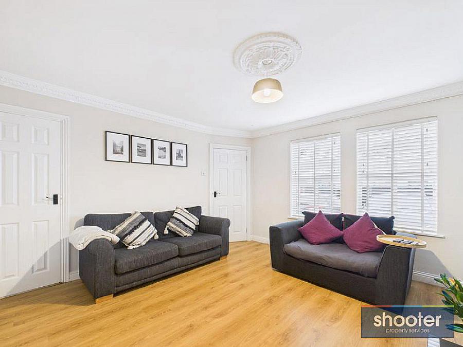 12 Blackthorn Grange