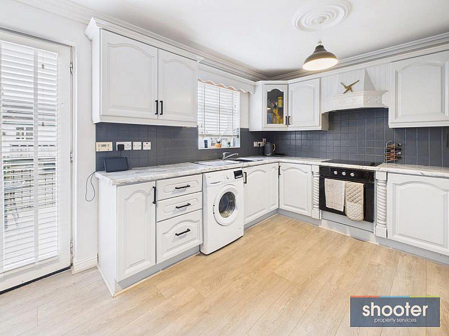 12 Blackthorn Grange