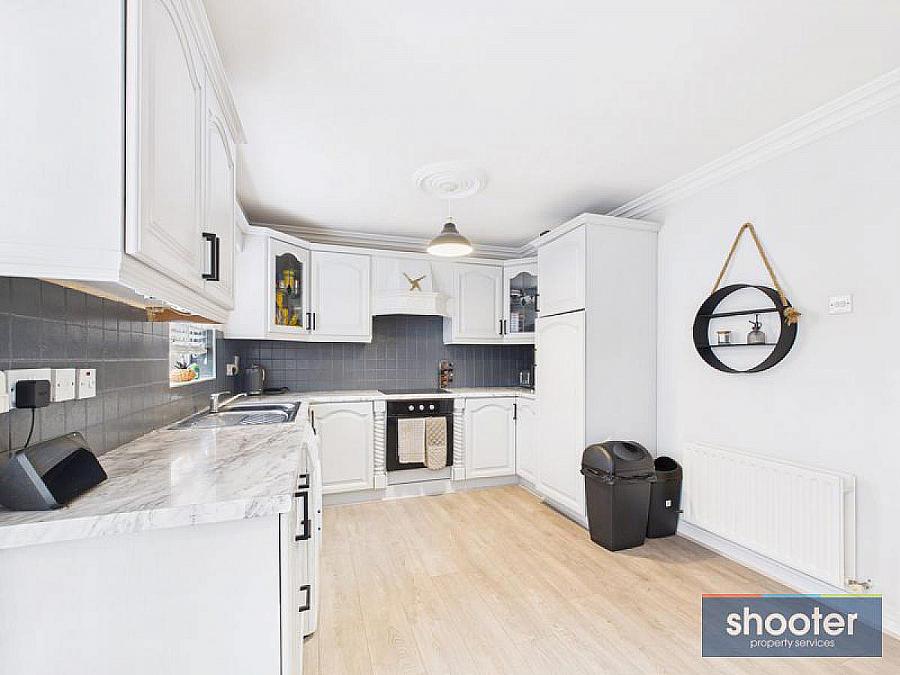 12 Blackthorn Grange