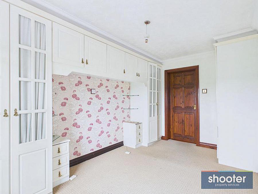 17 College Square East