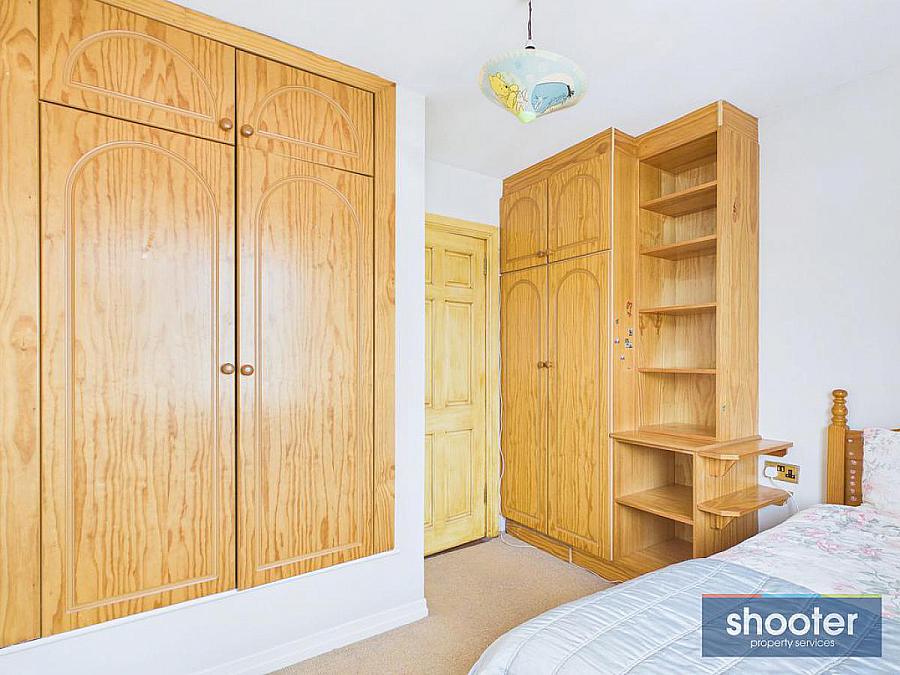 4 Beechmount Park