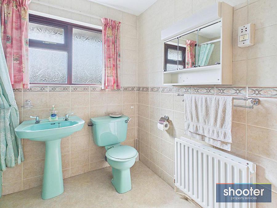 4 Beechmount Park