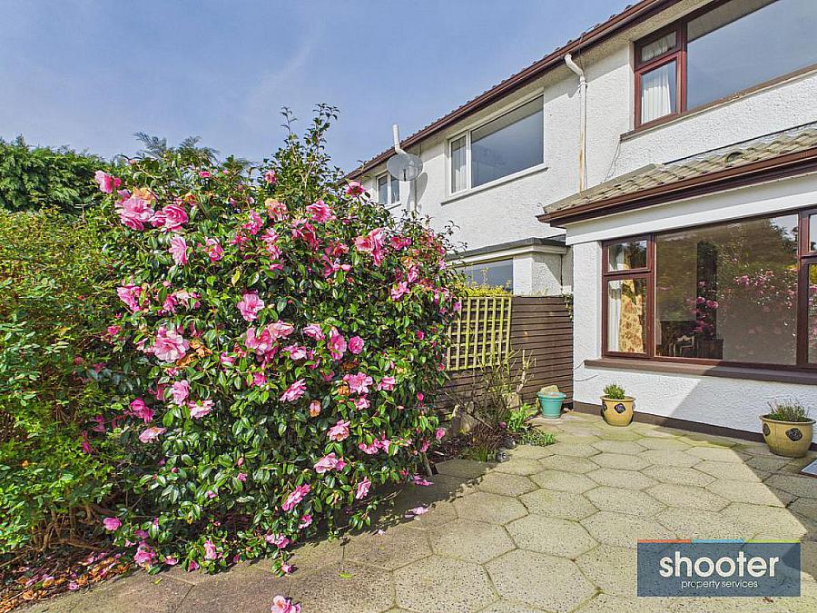 4 Beechmount Park