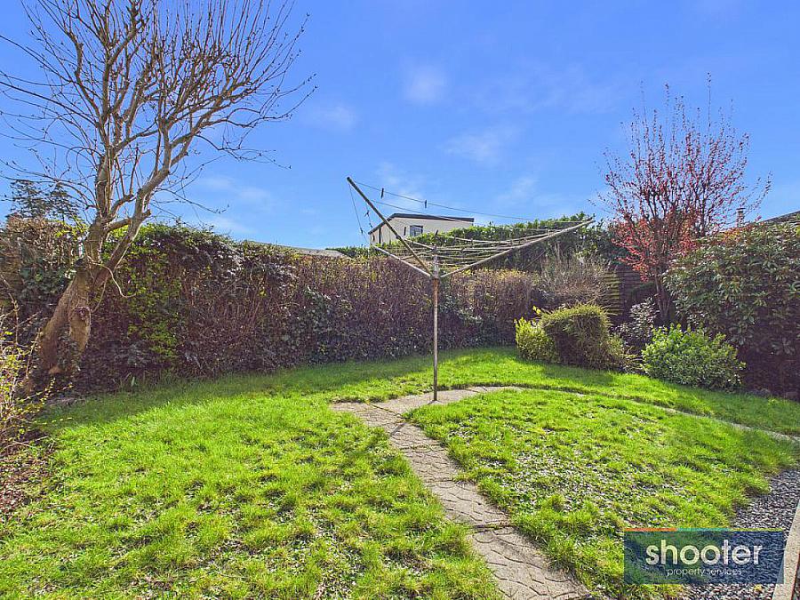 4 Beechmount Park