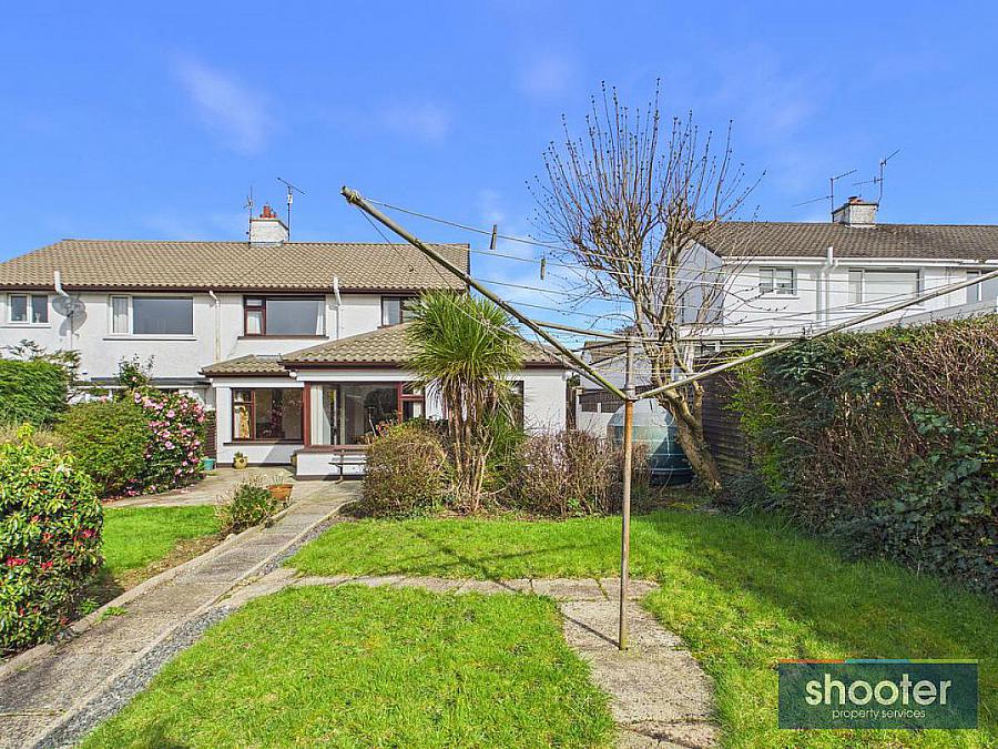 4 Beechmount Park