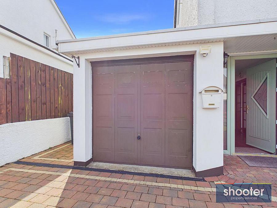 4 Beechmount Park