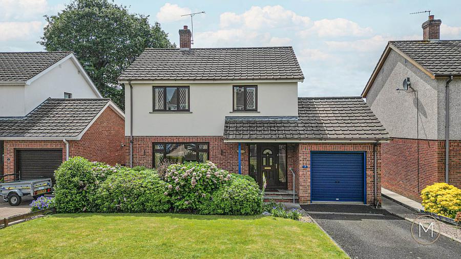 7 Vicarage Gardens