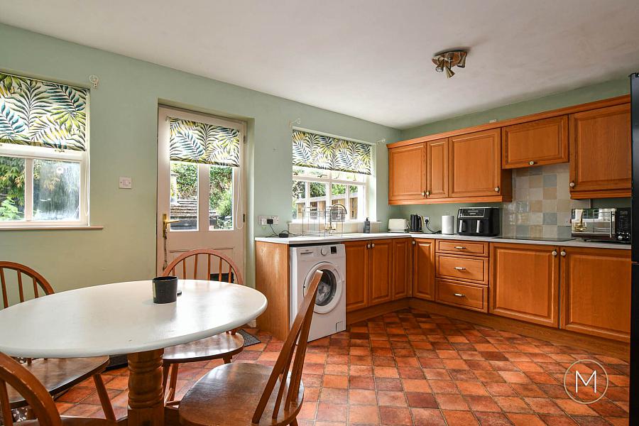 11 Riverside Mews