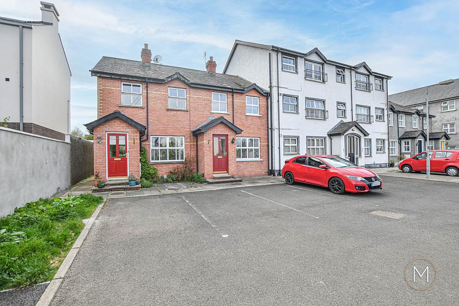 11 Riverside Mews