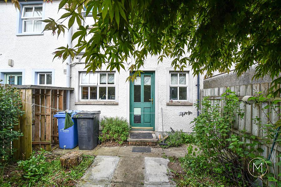 11 Riverside Mews