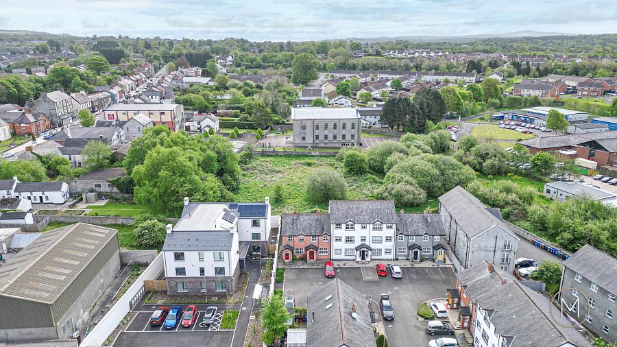 11 Riverside Mews