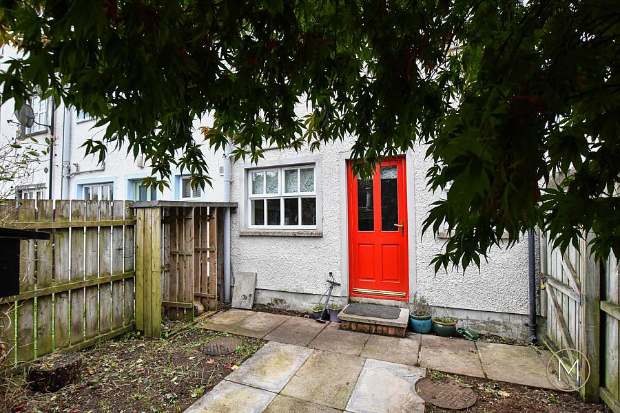 11 Riverside Mews
