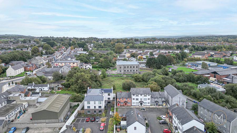 11 Riverside Mews