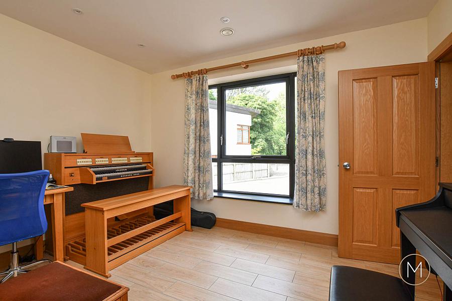 4 Nursery Grove