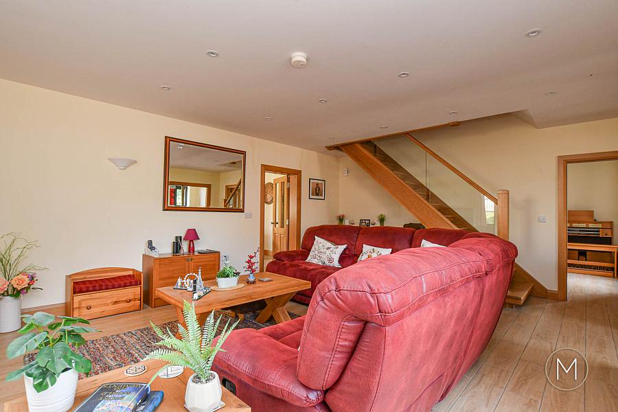 4 Nursery Grove