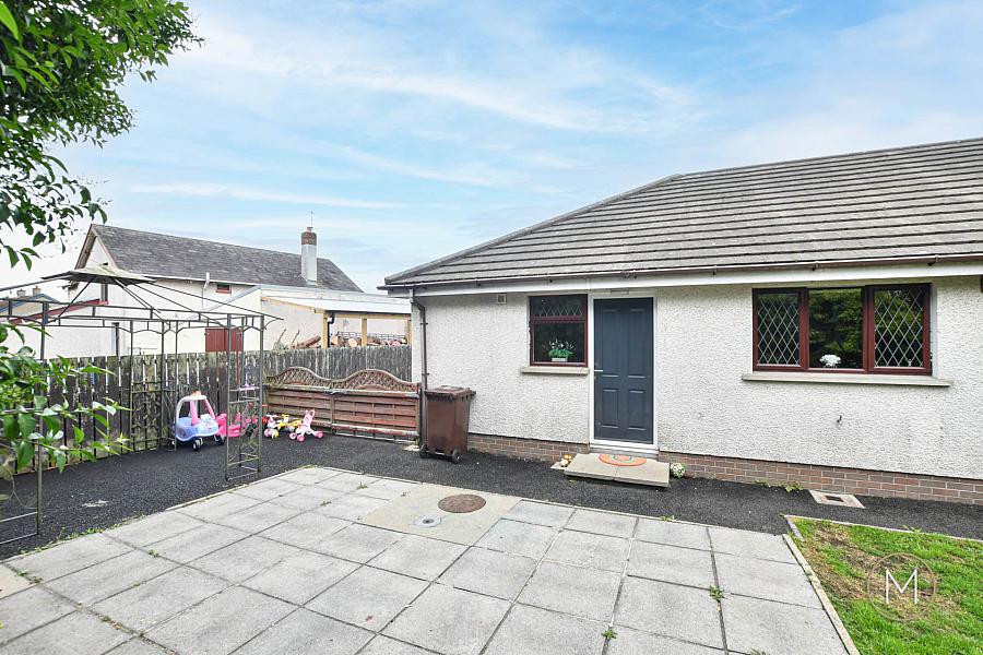 4 Parkhall Court
