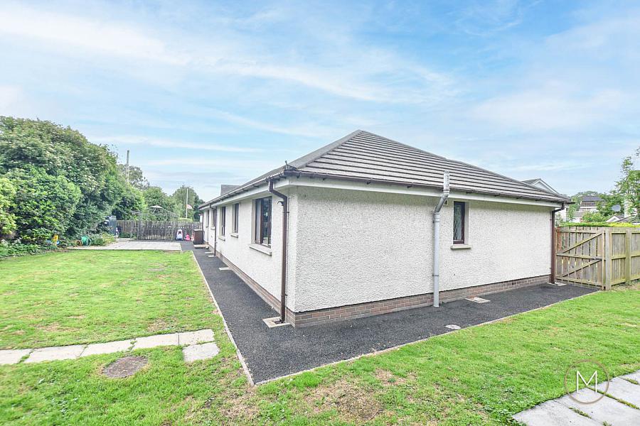 4 Parkhall Court