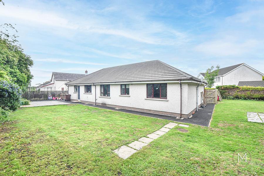 4 Parkhall Court