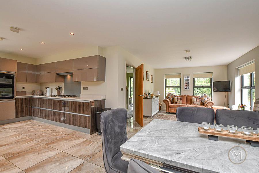 85 Niblock Road