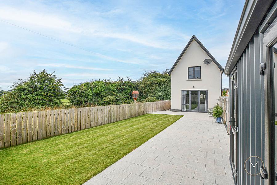 52a Red Row