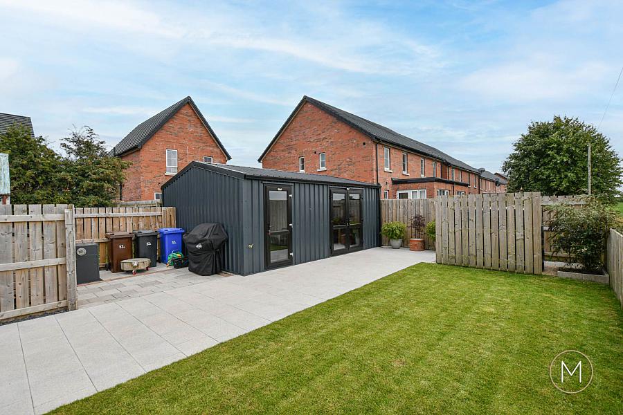52a Red Row