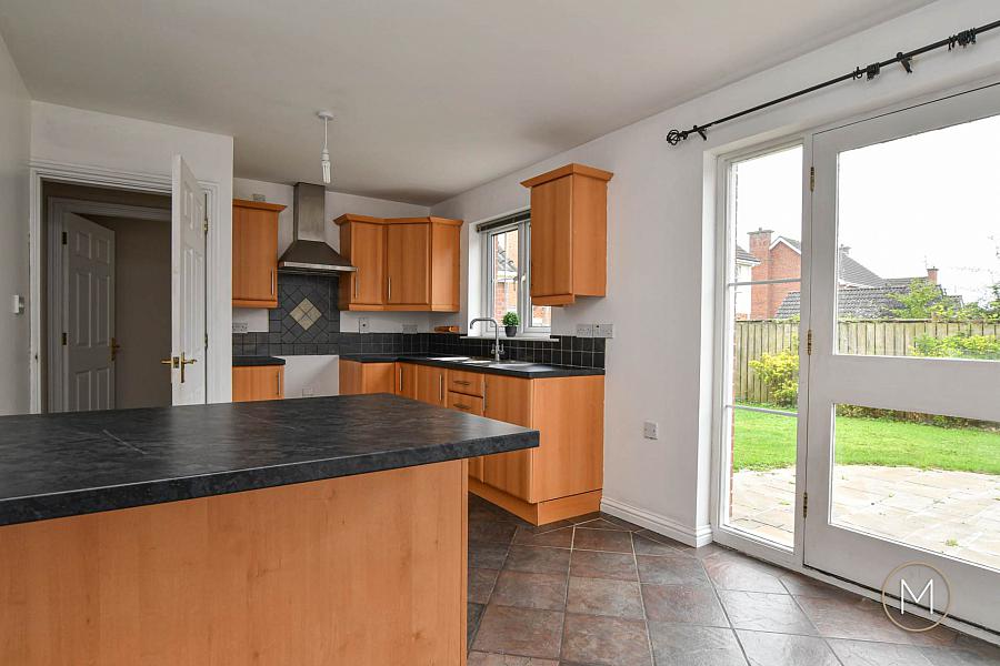 5 Carnbeg Avenue
