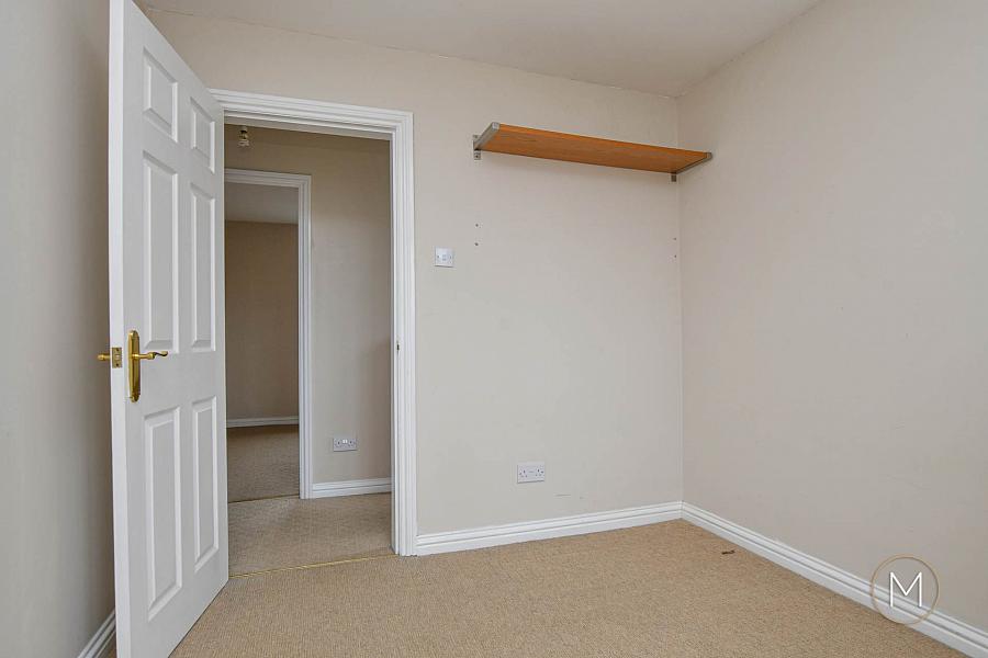 5 Carnbeg Avenue