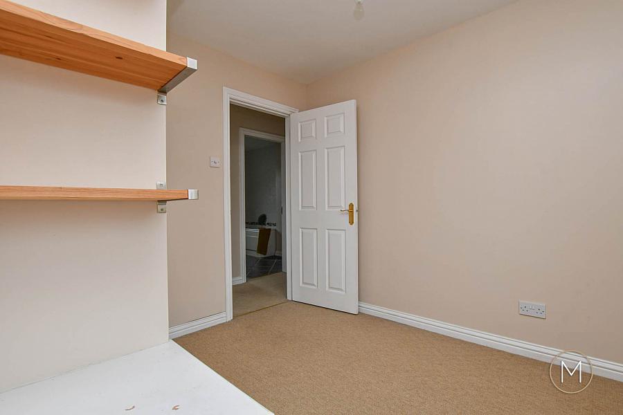 5 Carnbeg Avenue