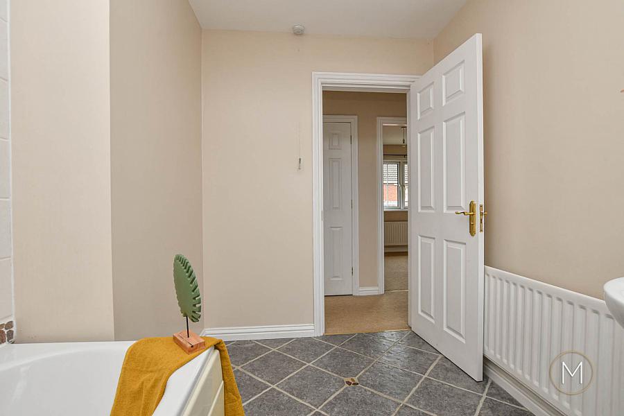 5 Carnbeg Avenue