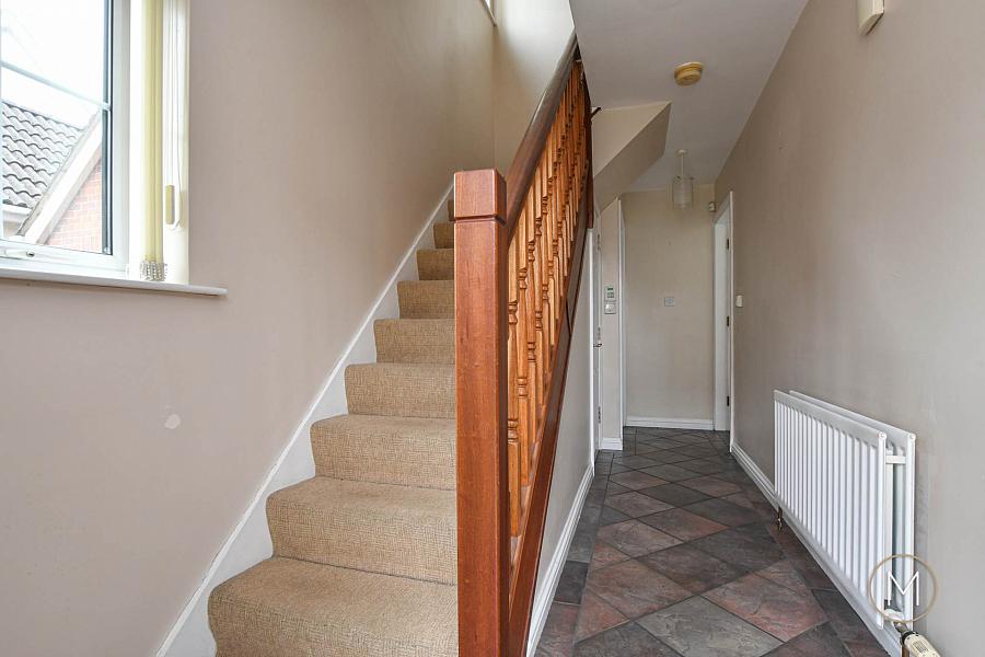 5 Carnbeg Avenue