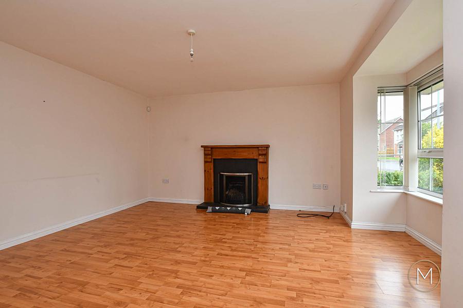 5 Carnbeg Avenue
