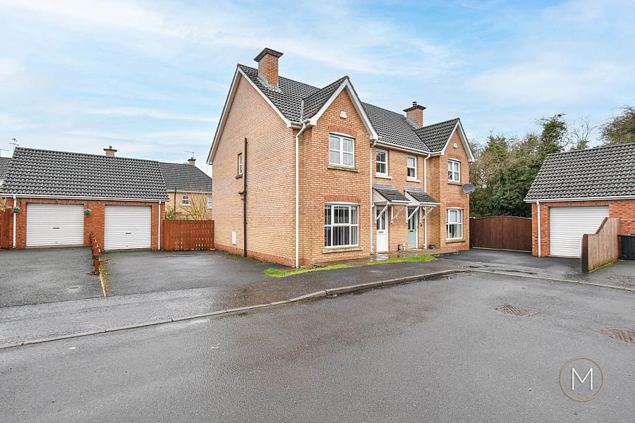 21 Carnbeg Dale, Antrim, BT41 4RE