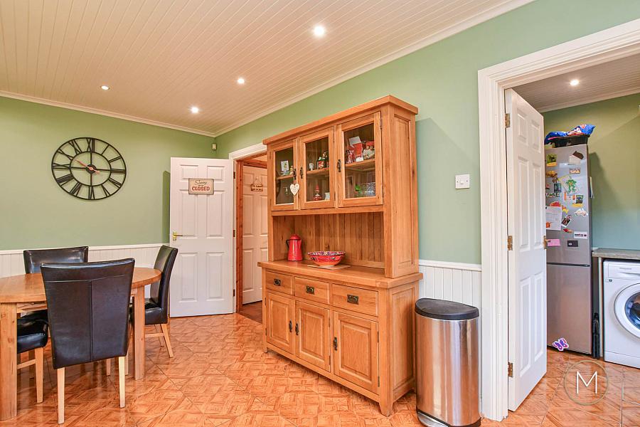 16 Laurelvale